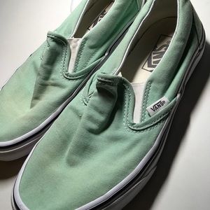 Vans slip on
